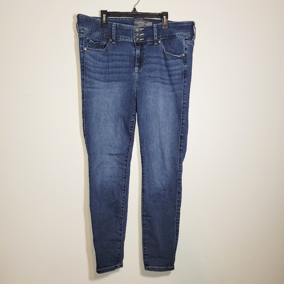 Torrid Super Soft Jegging Skinny Jeans 14S 14 Short - Picture 1 of 10